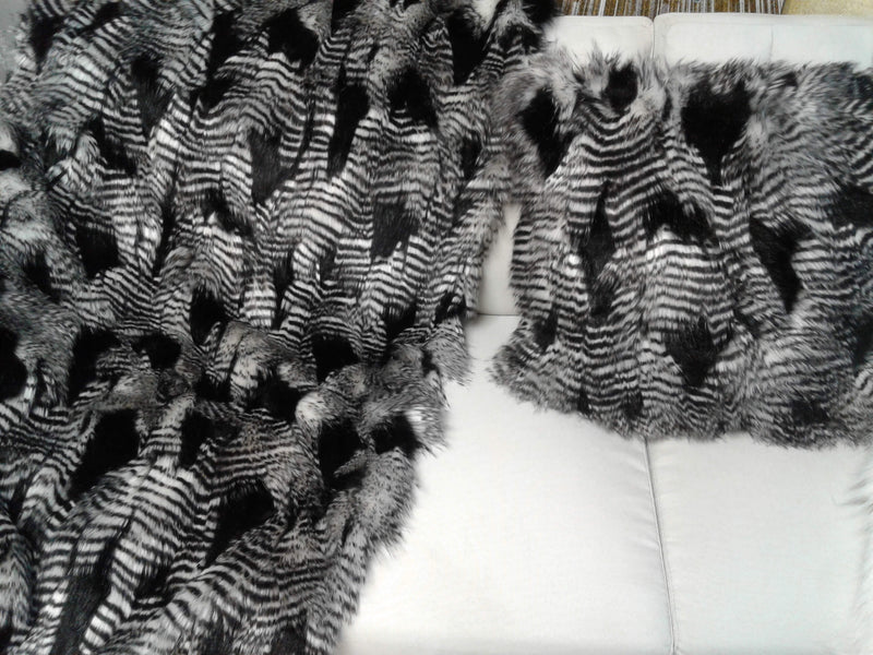 FEATHER ALLURE FAUX FUR THROW